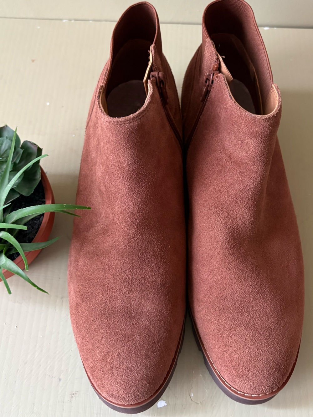 Vionic brionie Women's Ankle Booties Rust Suede sz 9 - Picture 2 of 11